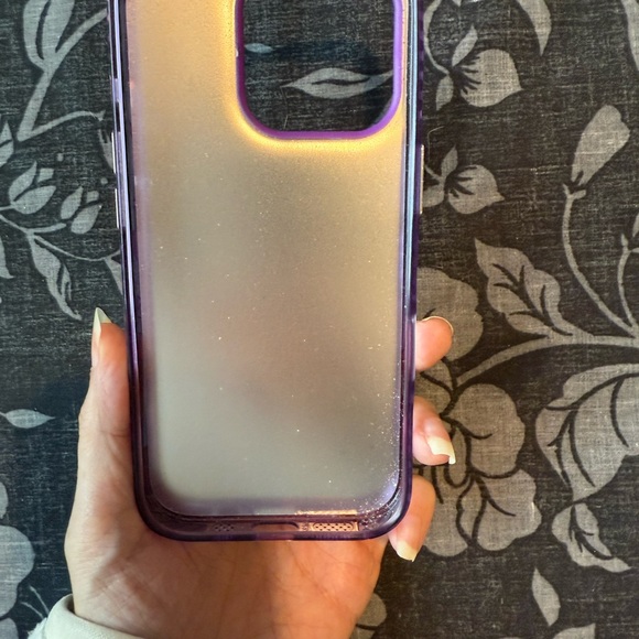 Hello Kitty IPhone 16 Pro case - Picture 4 of 4